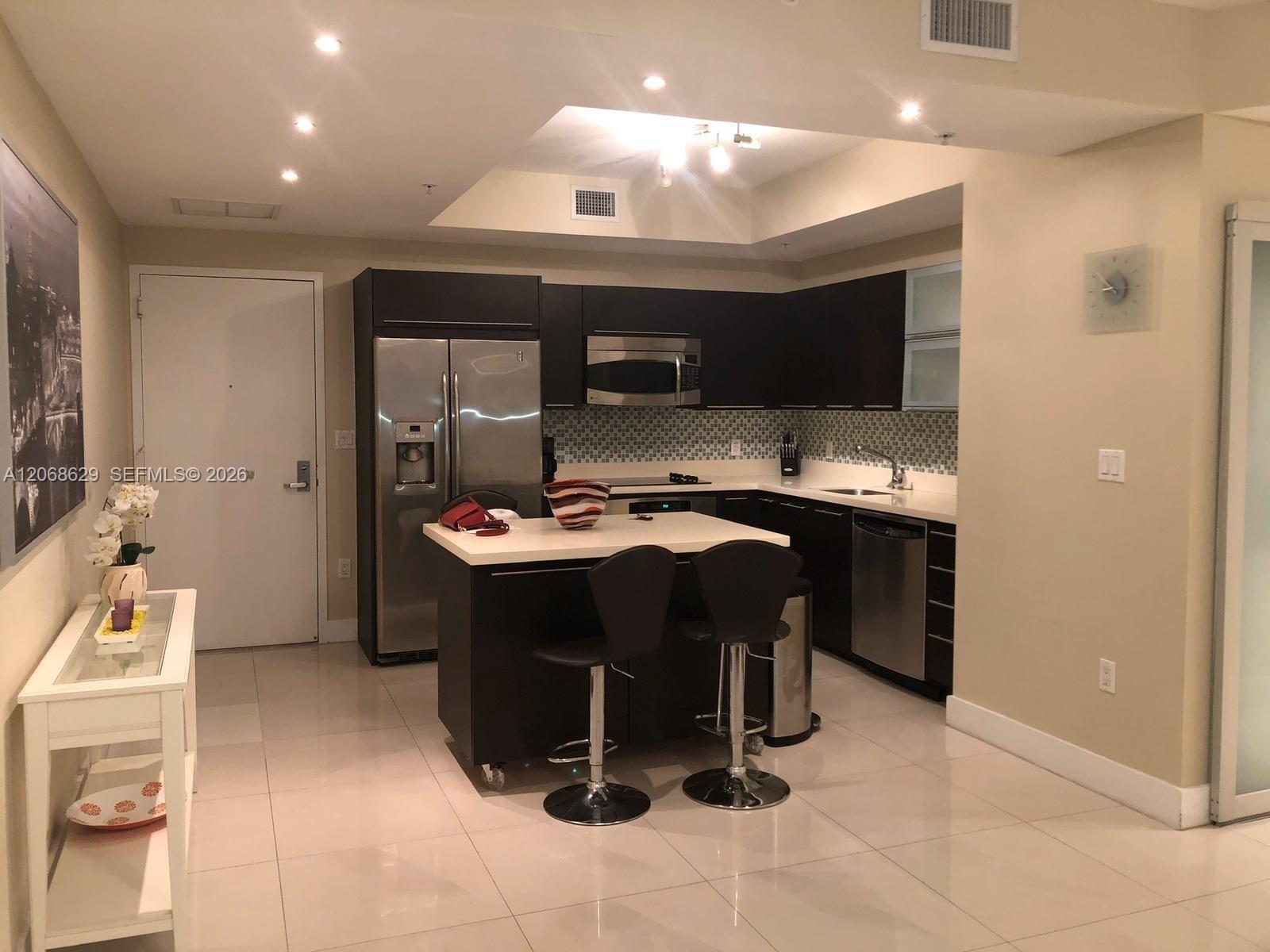 90 SW 3rd St # 3802, Miami FL 33130