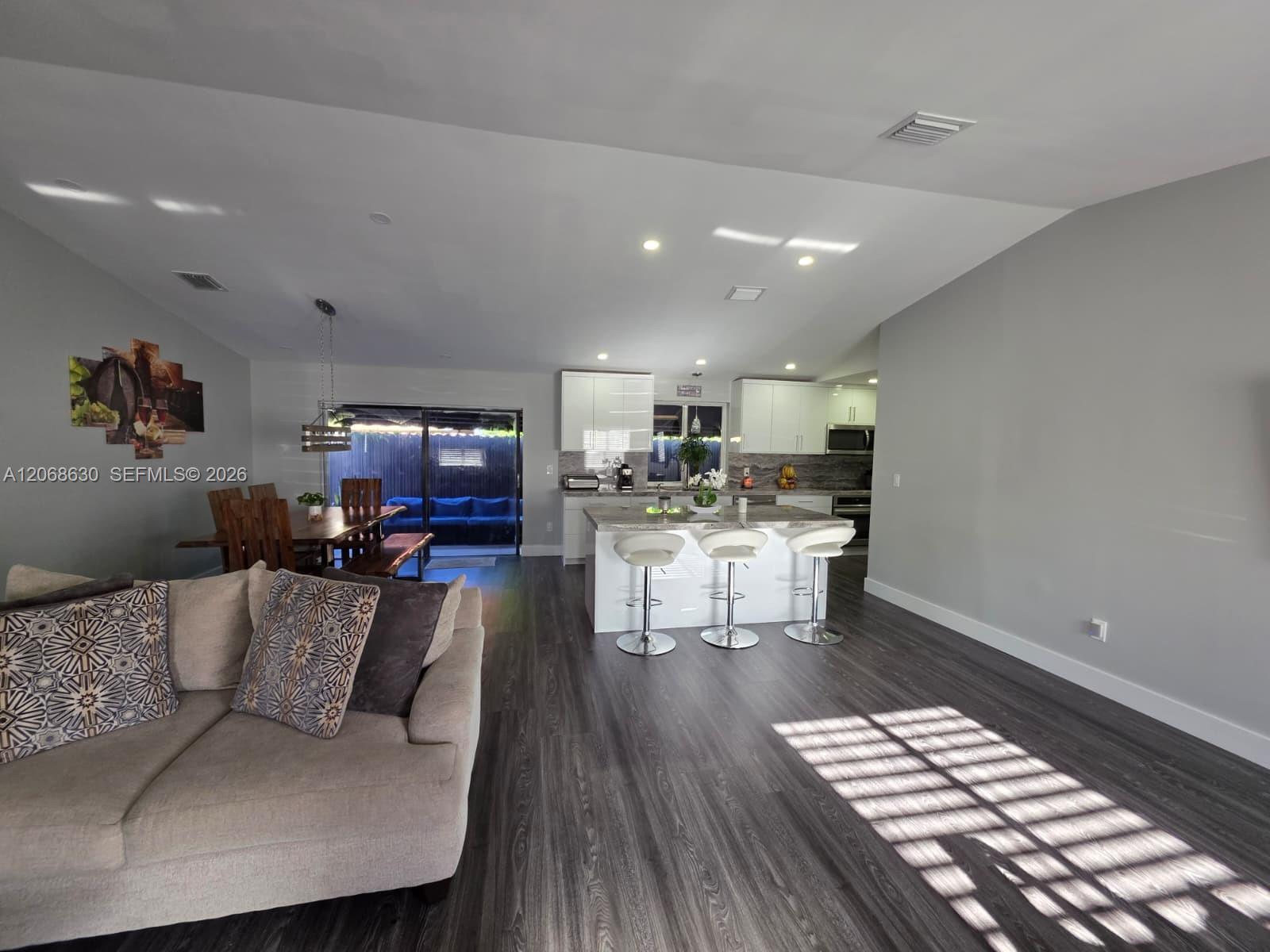 11122 SW 143rd Ct, Miami FL 33186 photo 2