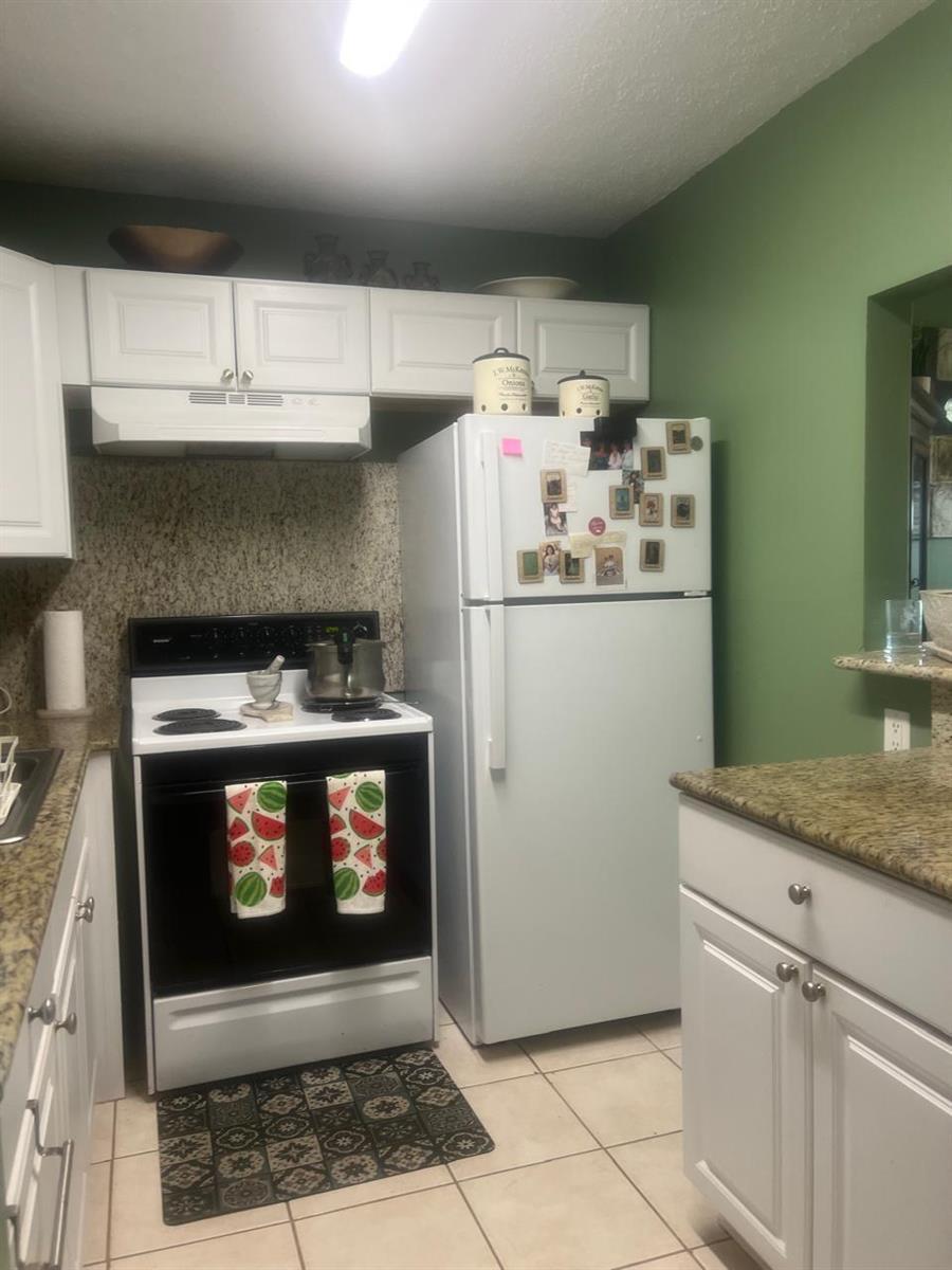 102 SHEFFIELD E # 102, West Palm Beach FL 33417 photo 2