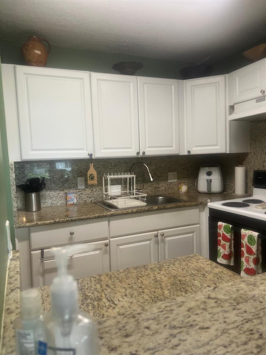 102 SHEFFIELD E # 102, West Palm Beach FL 33417 photo 3