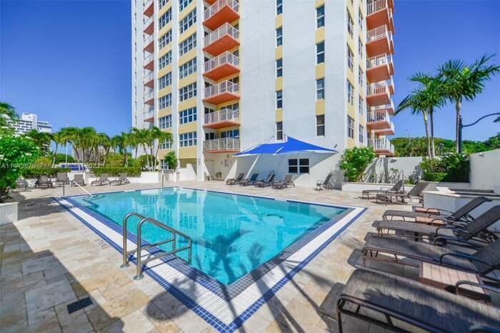 3000 E SUNRISE Boulevard # 17F, Fort Lauderdale FL 33304 photo 2