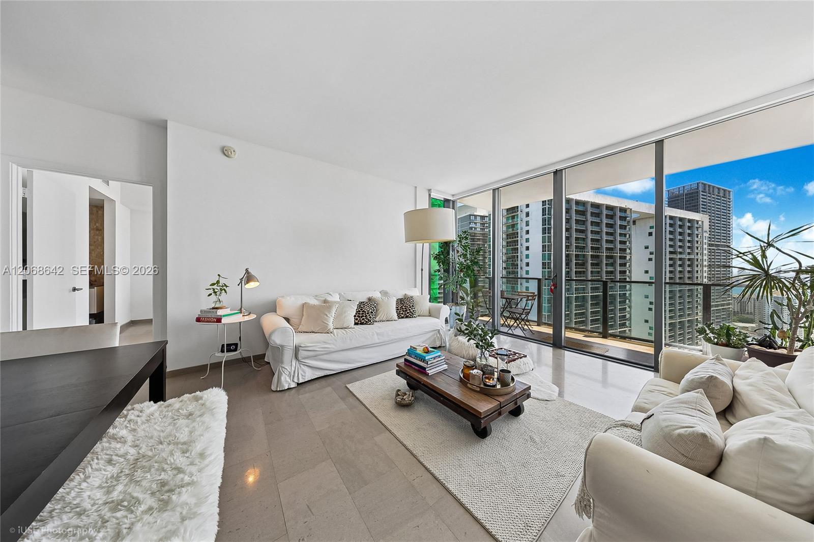 68 SE 6th St # 2909, Miami FL 33131