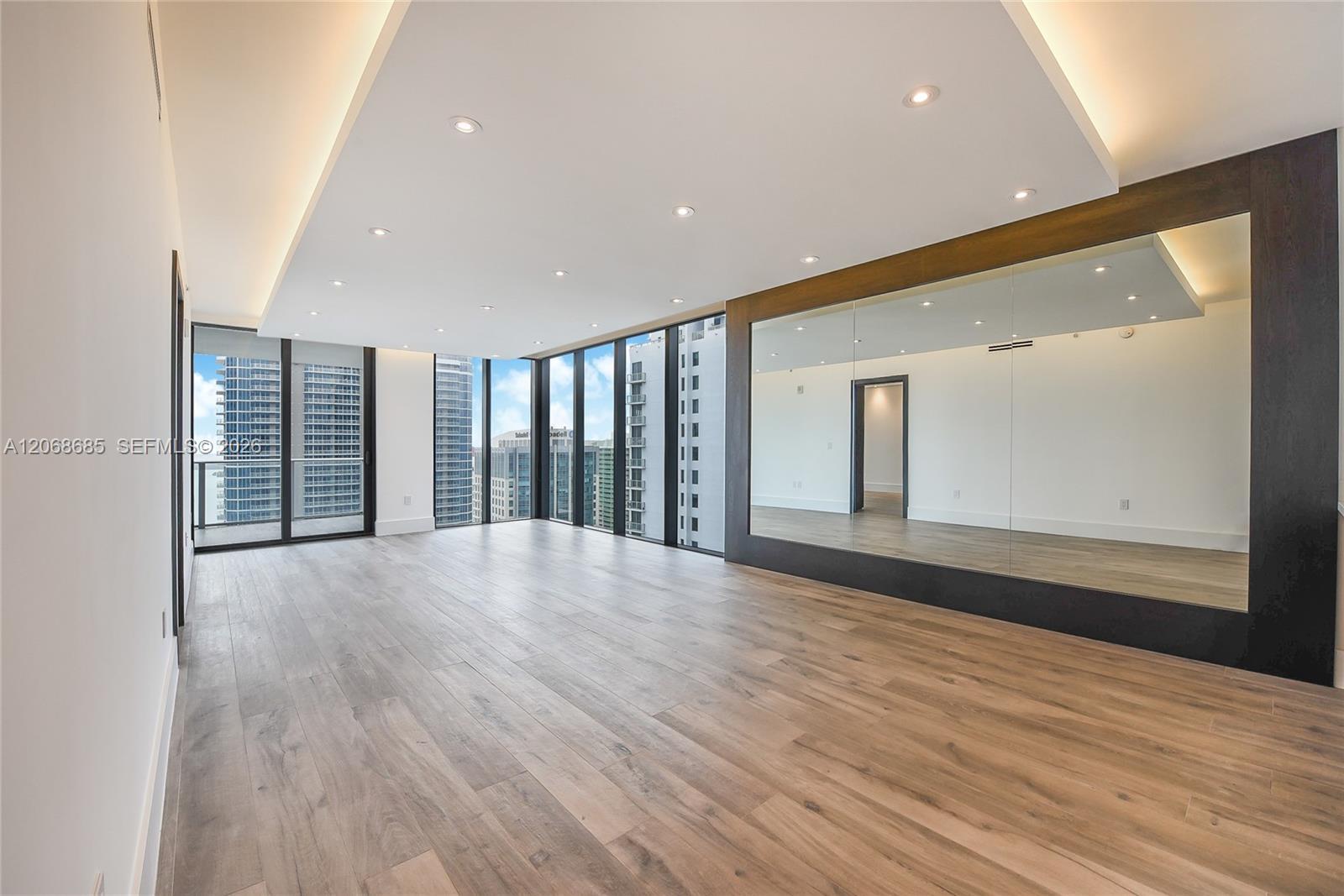 1010 Brickell Ave # 3905, Miami FL 33131 photo 4