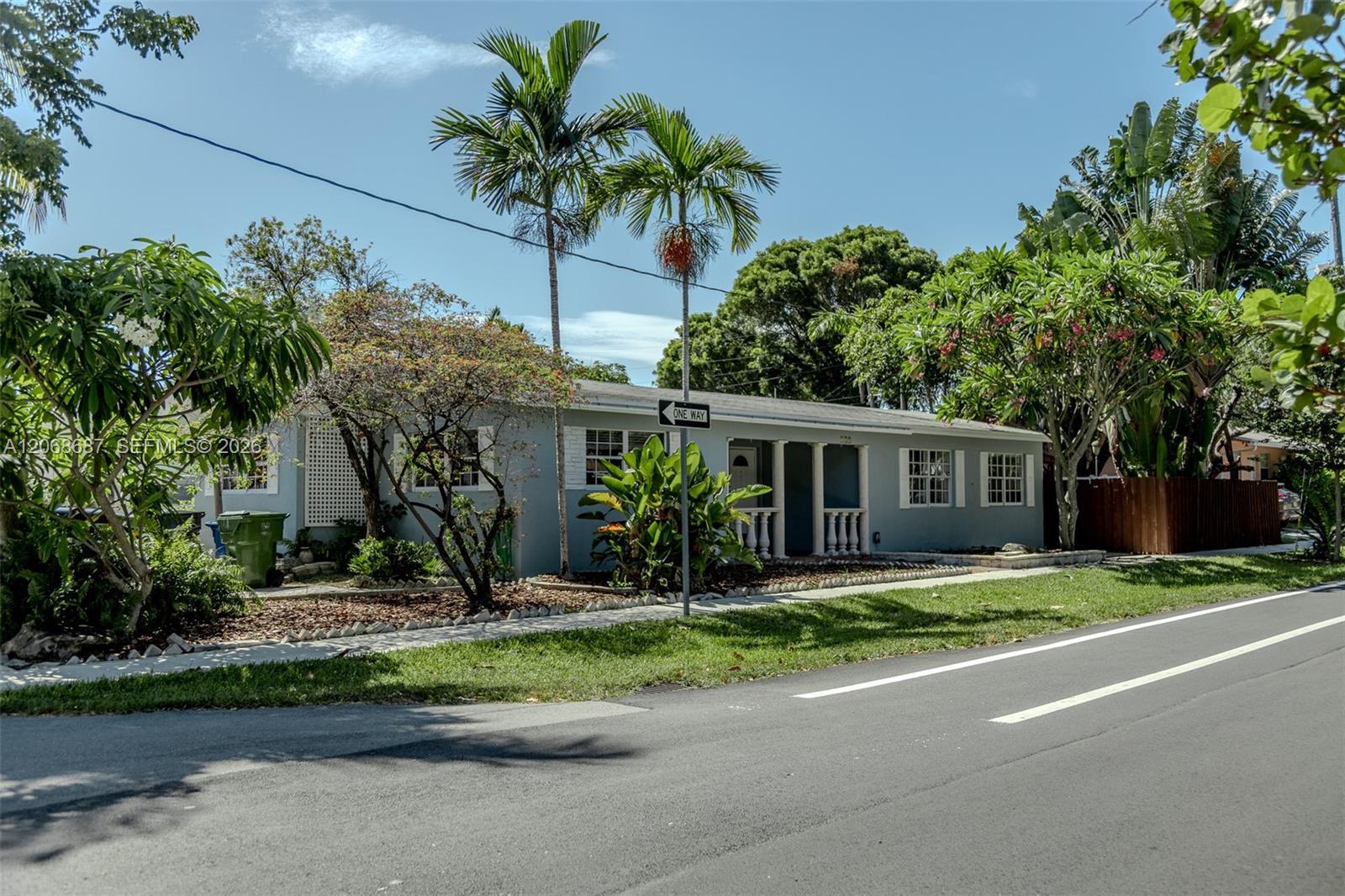 729 NE 2nd Ct # 729, Hallandale Beach FL 33009 photo 3