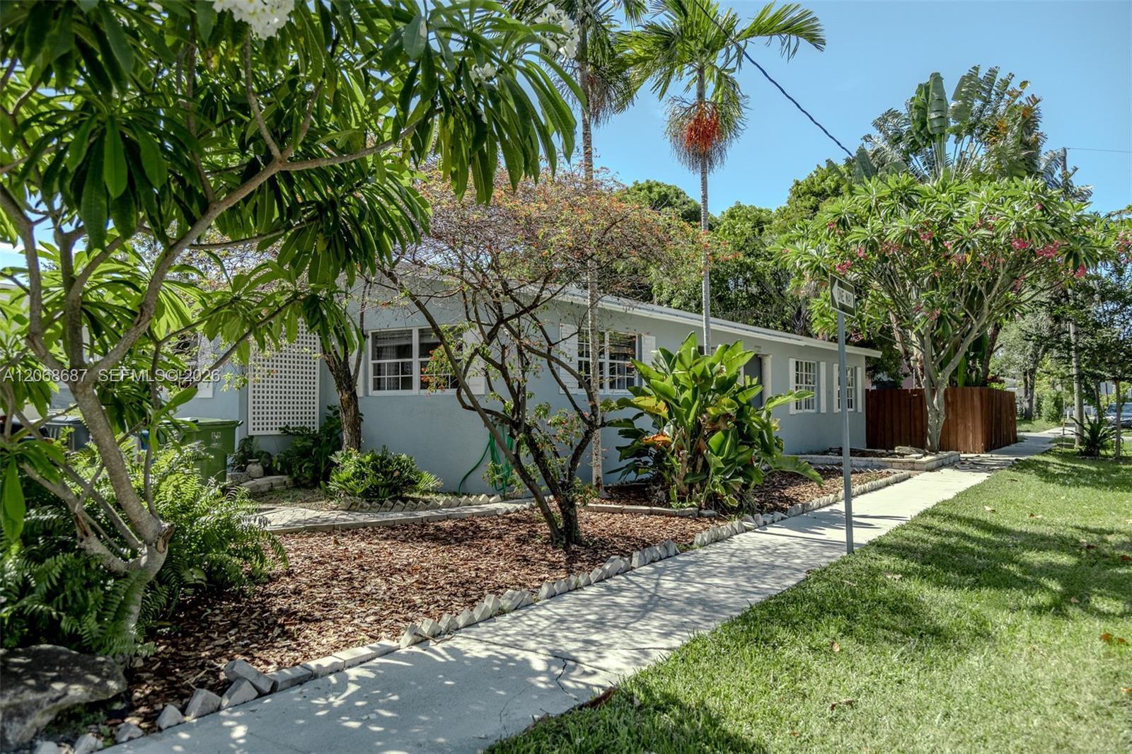 729 NE 2nd Ct # 729, Hallandale Beach FL 33009 photo 4