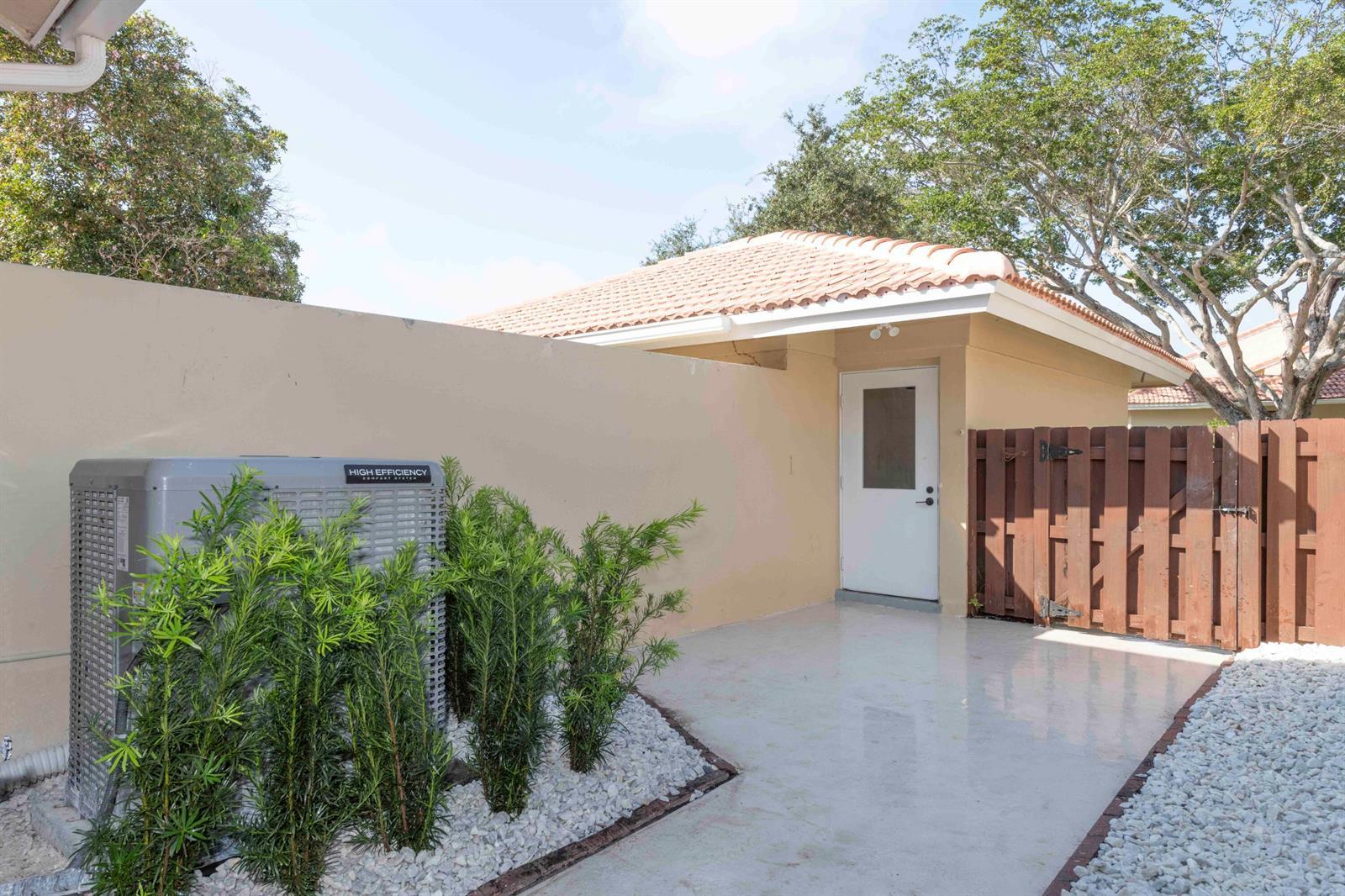 257 OLD MEADOW Way, Palm Beach Gardens FL 33418 photo 5