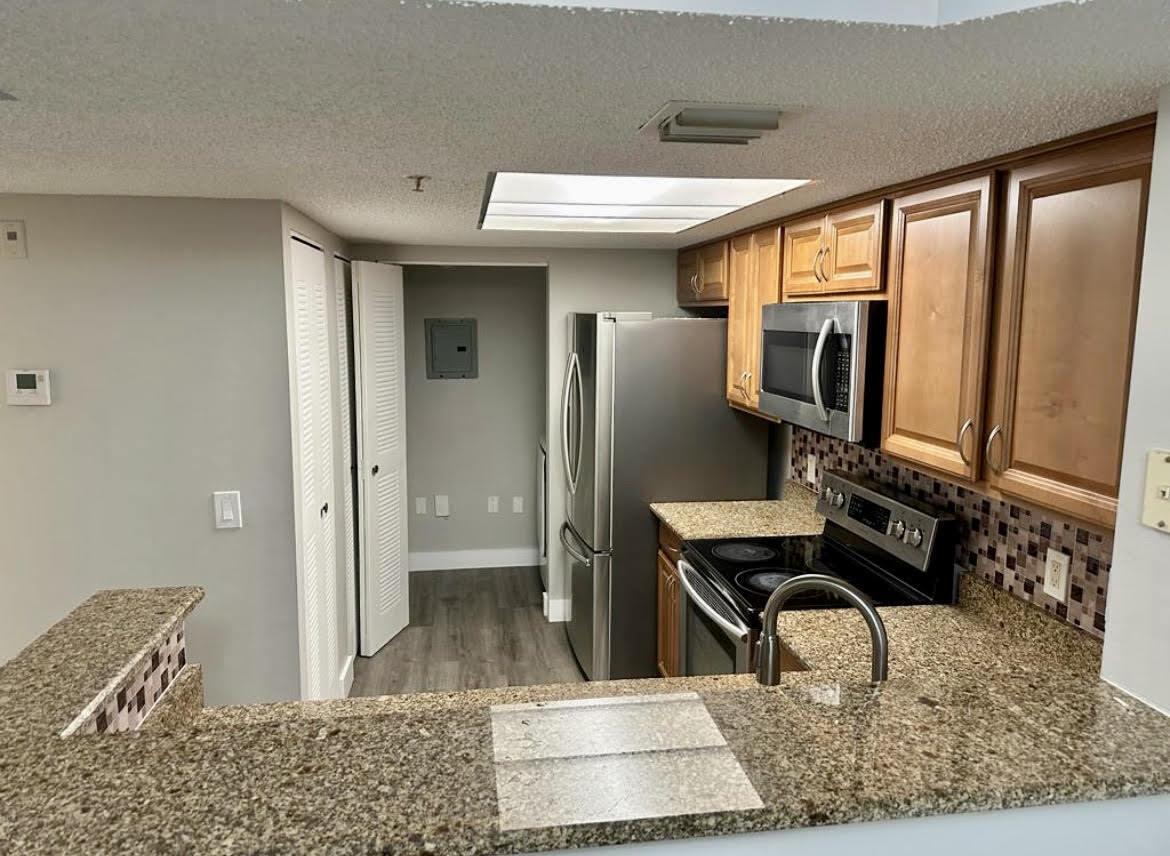 5021 N WILES Road # 205, Coconut Creek FL 33073 photo 4