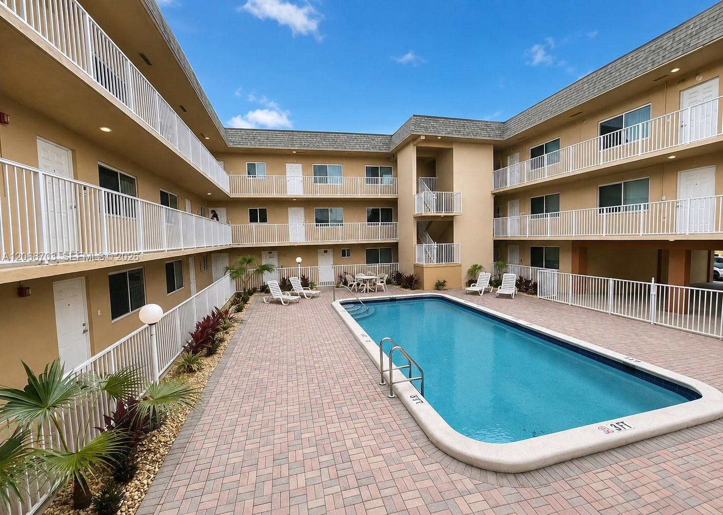 7910 Taft St # 208, Pembroke Pines FL 33024