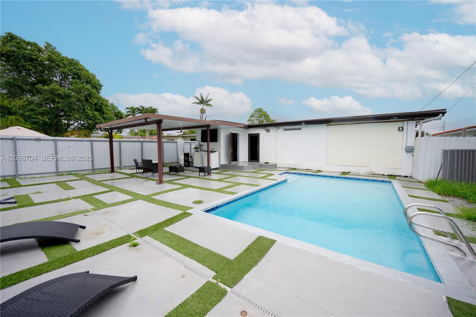2920 SW 69th Ave, Miami FL 33155 photo 3