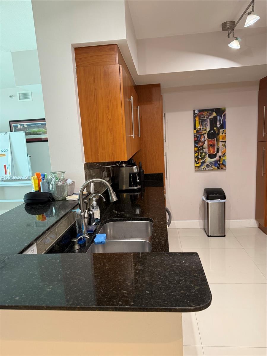 335 S Biscayne Blvd # 1805, Miami FL 33131