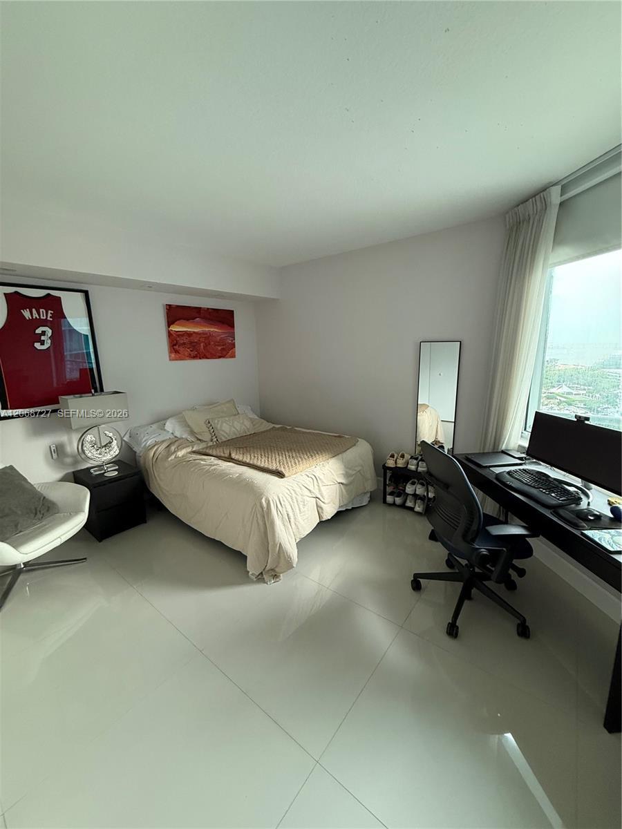 335 S Biscayne Blvd # 1805, Miami FL 33131 photo 5