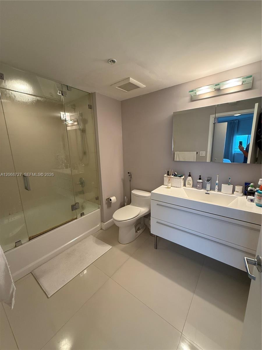 335 S Biscayne Blvd # 1805, Miami FL 33131 photo 4