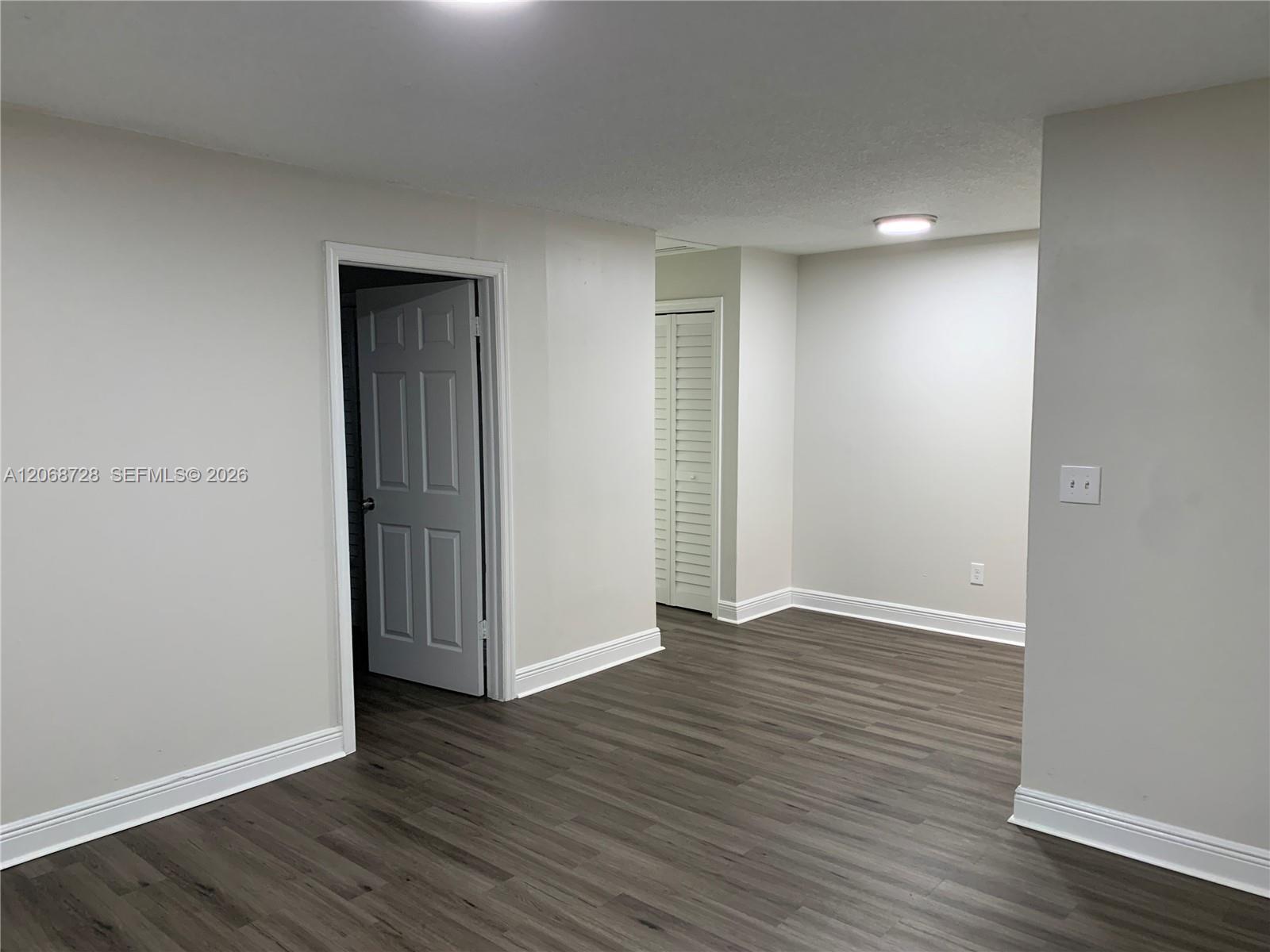 2137 Hayes St # 18, Hollywood FL 33020 photo 2