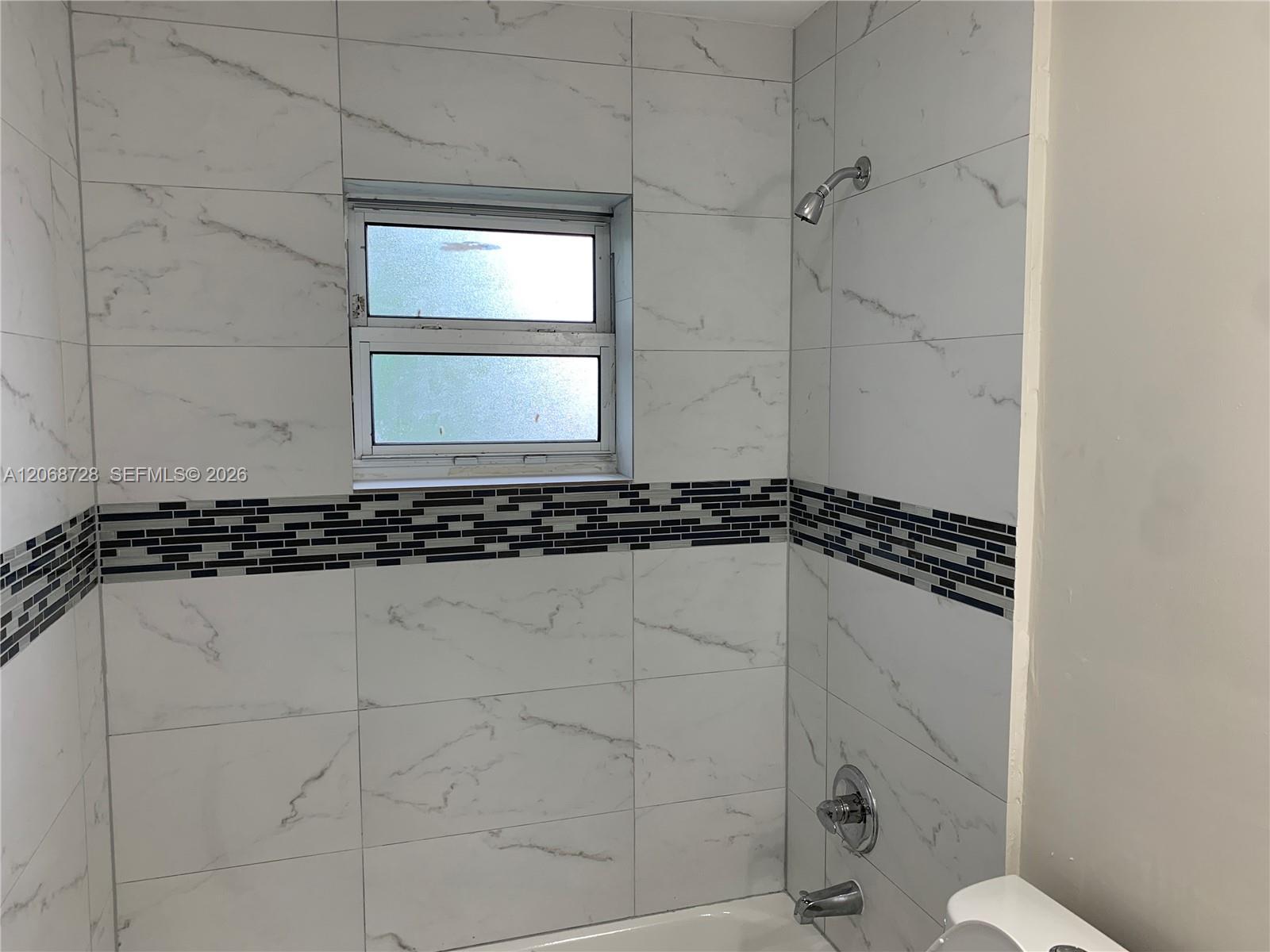 2137 Hayes St # 18, Hollywood FL 33020 photo 4