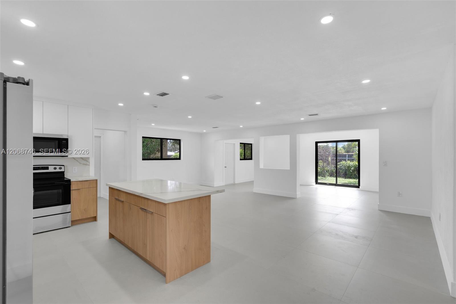 18425 NW 23rd Ave, Miami Gardens FL 33056 photo 5