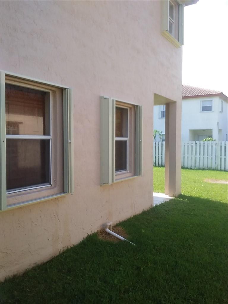 19250 NW 12TH Manor, Pembroke Pines FL 33029 photo 4