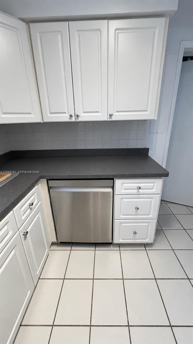 7552 Hispanola Ave, North Bay Village FL 33141 photo 3