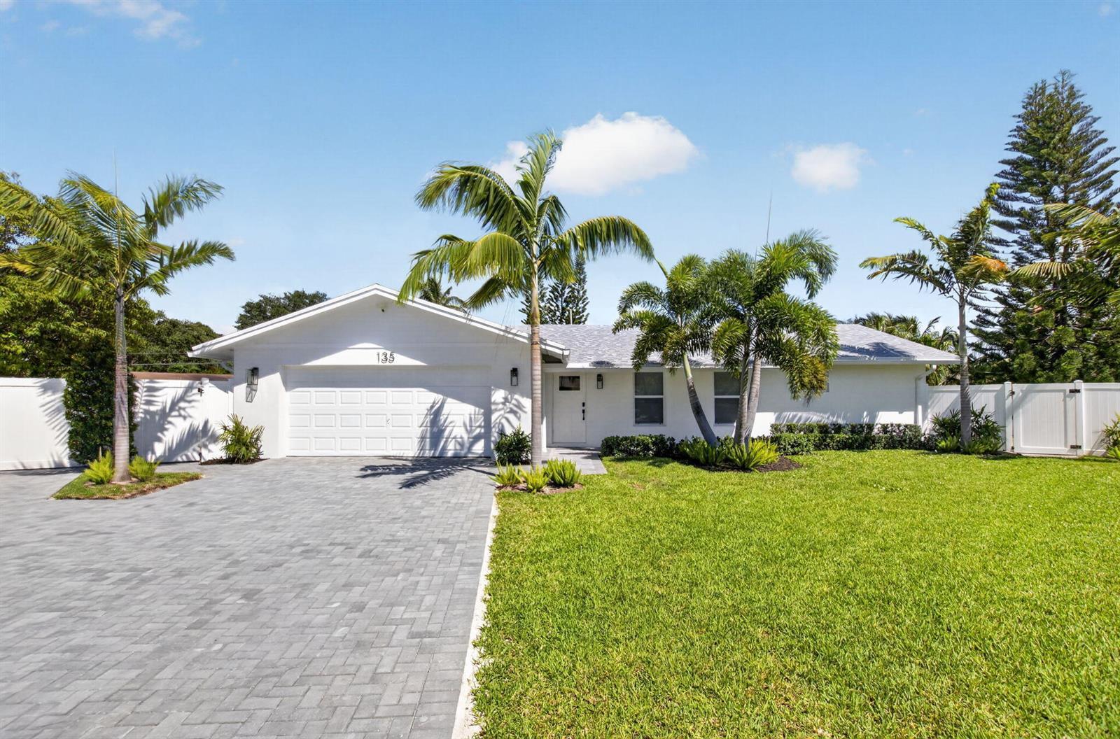 135 SE 28th Court, Boynton Beach FL 33435 photo 2