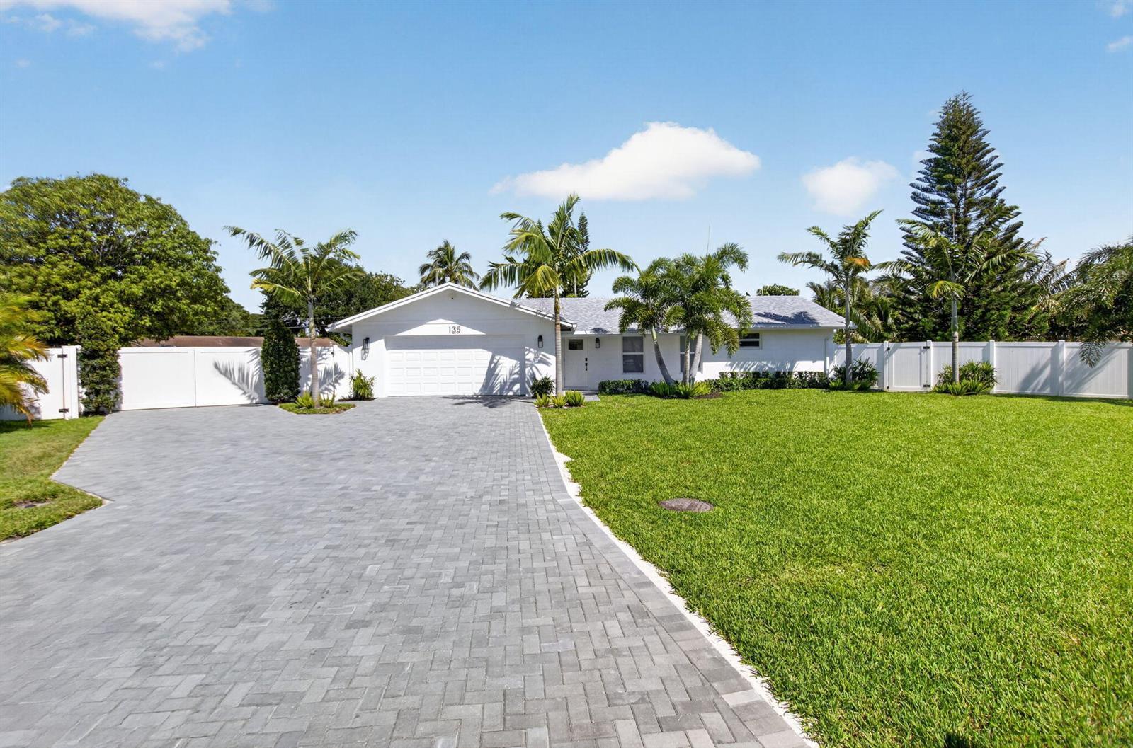 135 SE 28th Court, Boynton Beach FL 33435