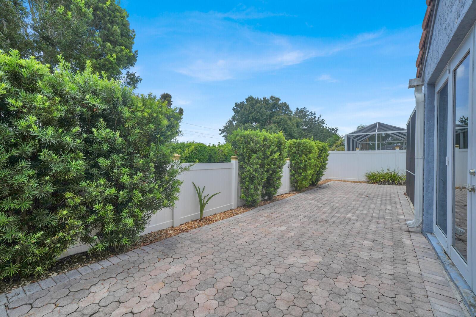 18453 OLD PRINCETON Lane, Boca Raton FL 33498 photo 4
