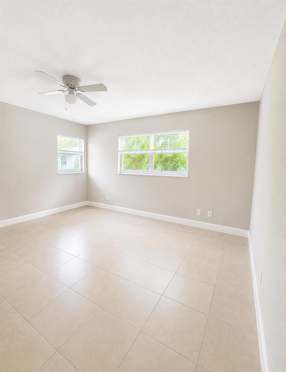 7920 SW 7TH Place, North Lauderdale FL 33068 photo 5