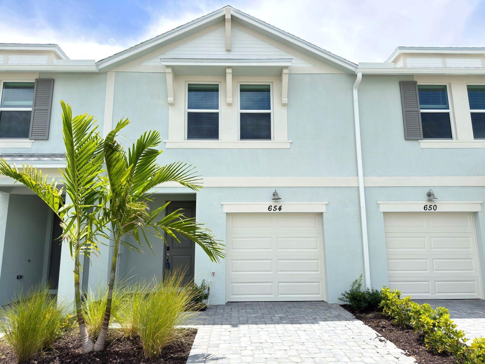 654 Salisbury Circle, Fort Pierce FL 34982