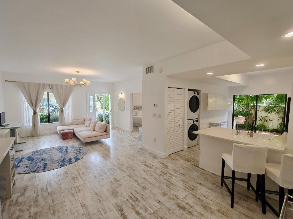 210 BELLA VISTA Court N # 10, Jupiter FL 33477