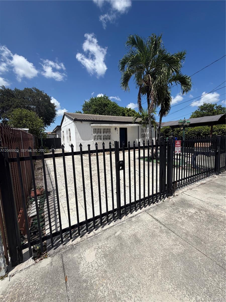 3311 NW 16th Ter, Miami FL 33125 photo 2