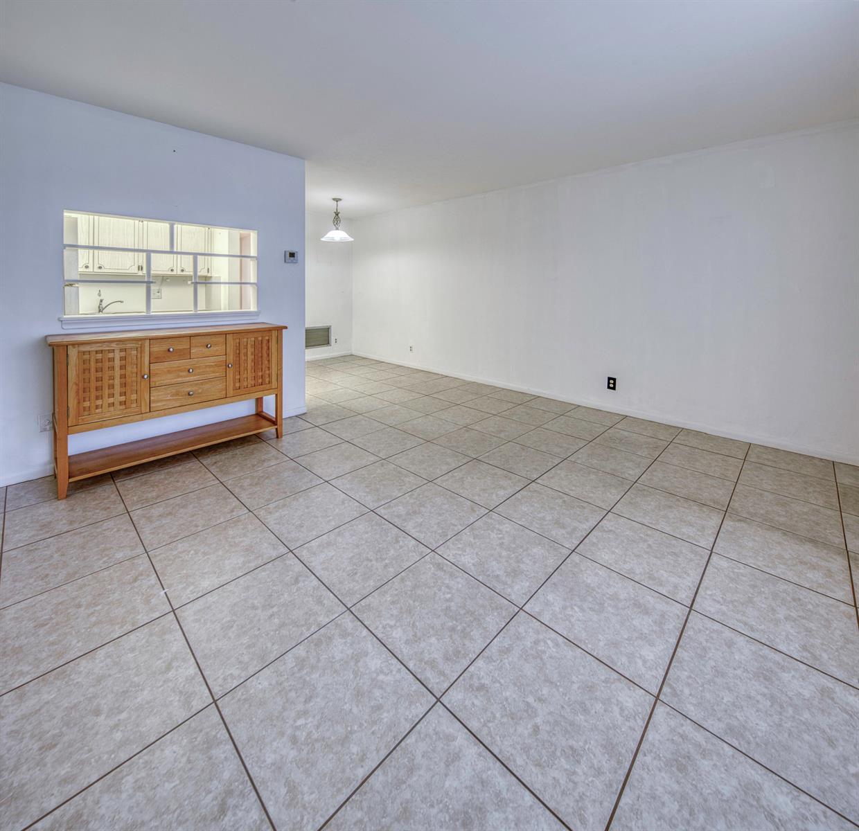 3240 LAKE OSBORNE Drive # 109, FL 33461 photo 3