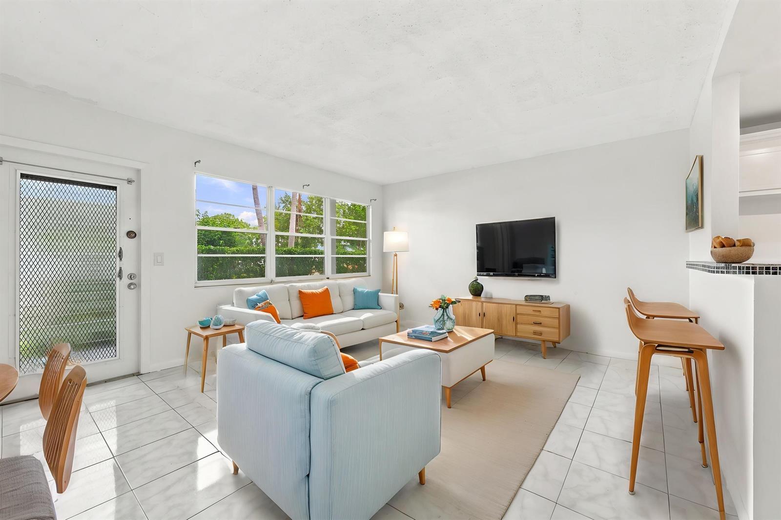 310 OAKRIDGE R Court # 310, Deerfield Beach FL 33442 photo 4