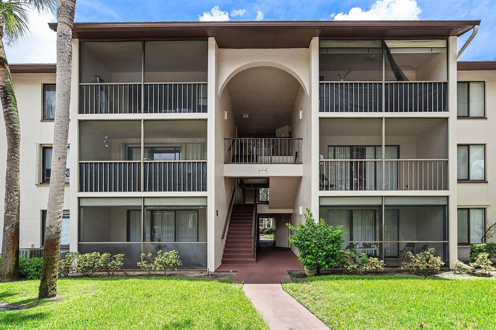 204 FOXTAIL Drive # F1, FL 33415 photo 2