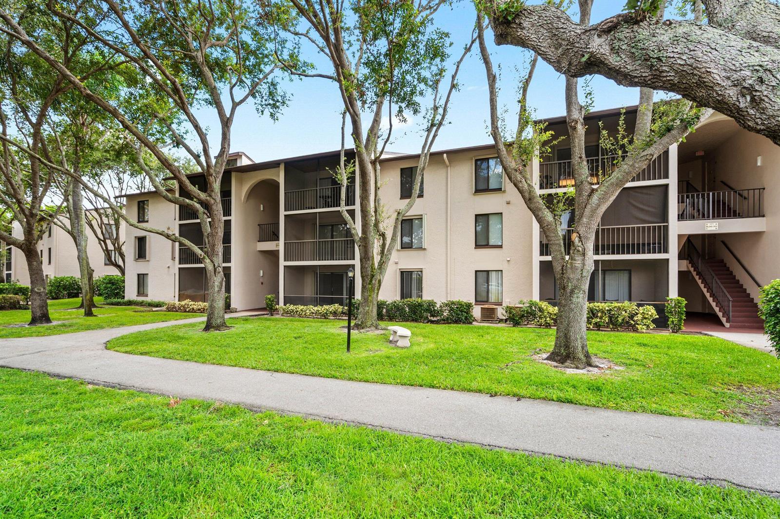 204 FOXTAIL Drive # F1, FL 33415