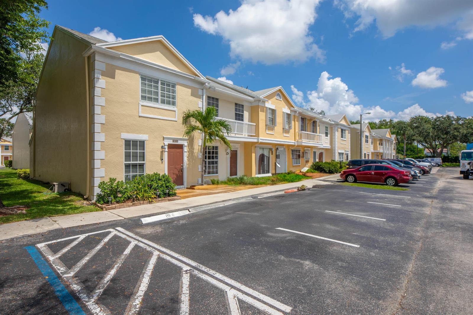 2900 DORCHESTER Lane # 2900, Cooper City FL 33026 photo 2