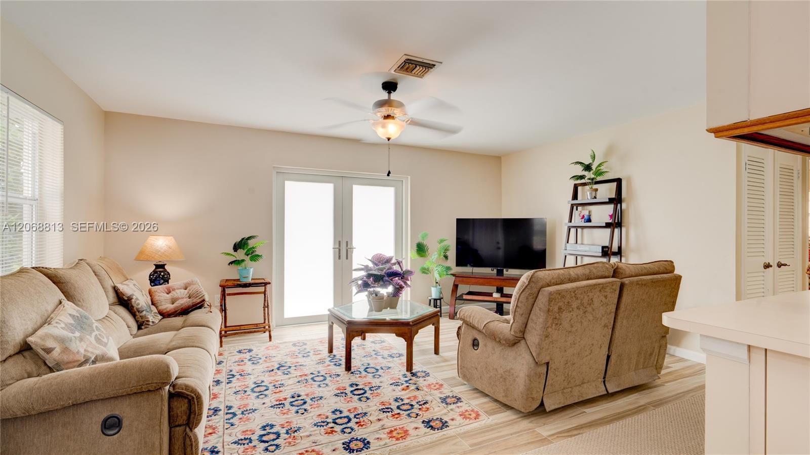 3344 Plaza Pl, Lake Worth FL 33462 photo 3