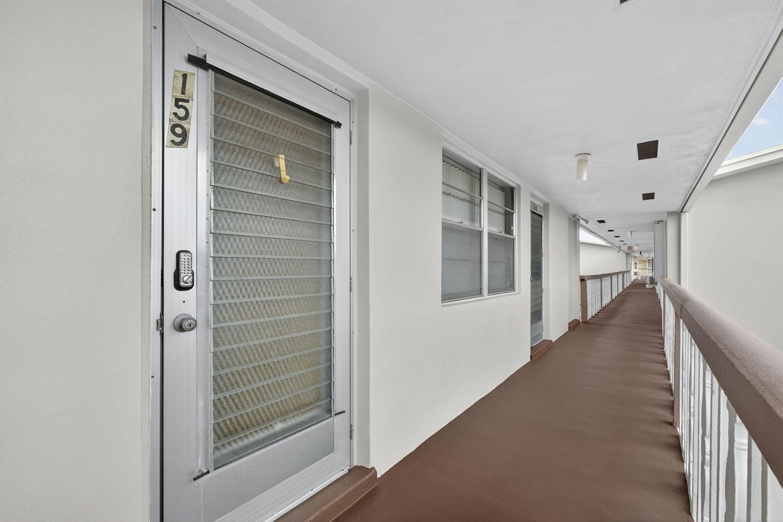 159 EASTHAMPTON G, West Palm Beach FL 33417 photo 2