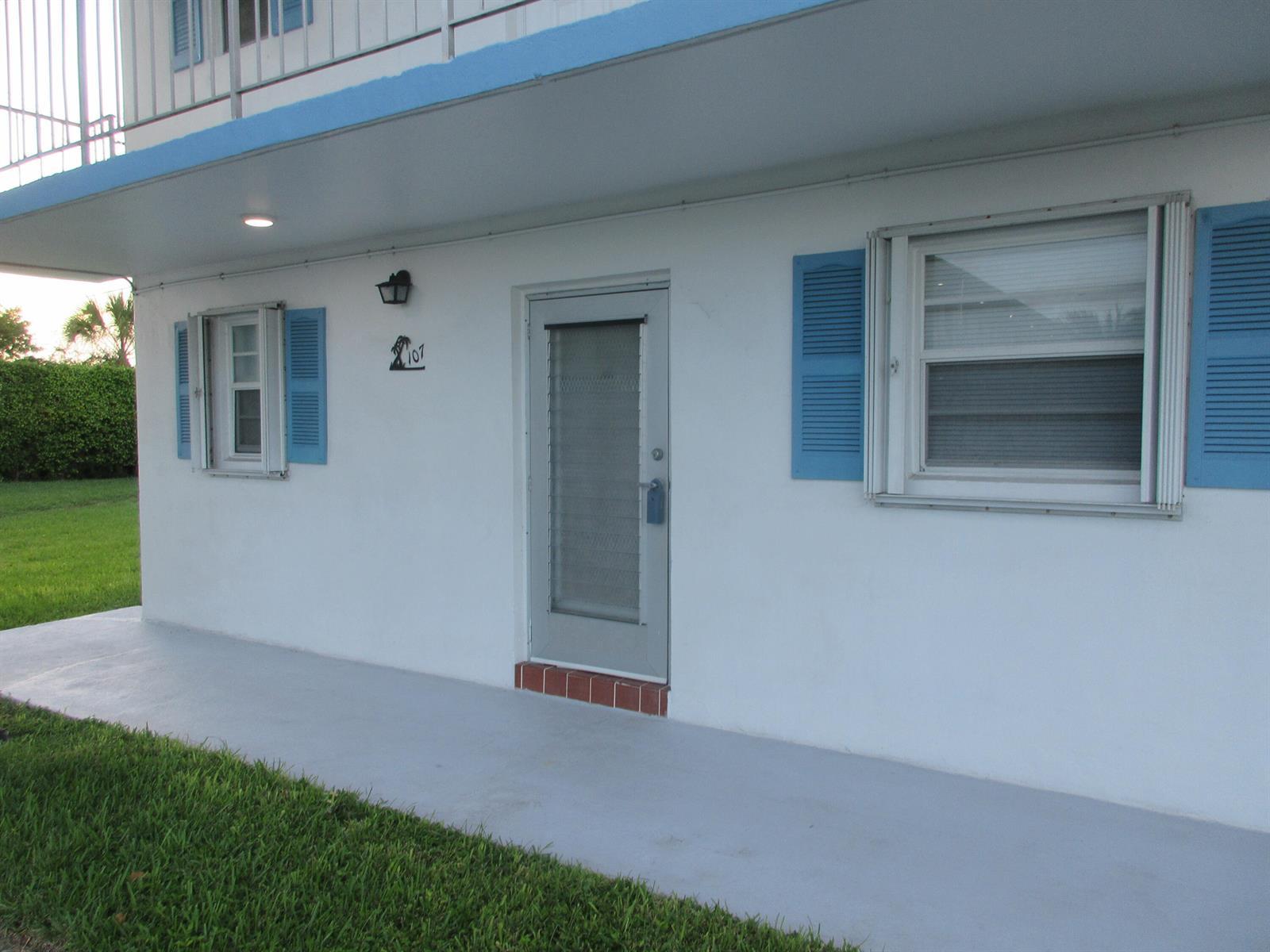 1115 LAKE Terrace # 107, Boynton Beach FL 33426
