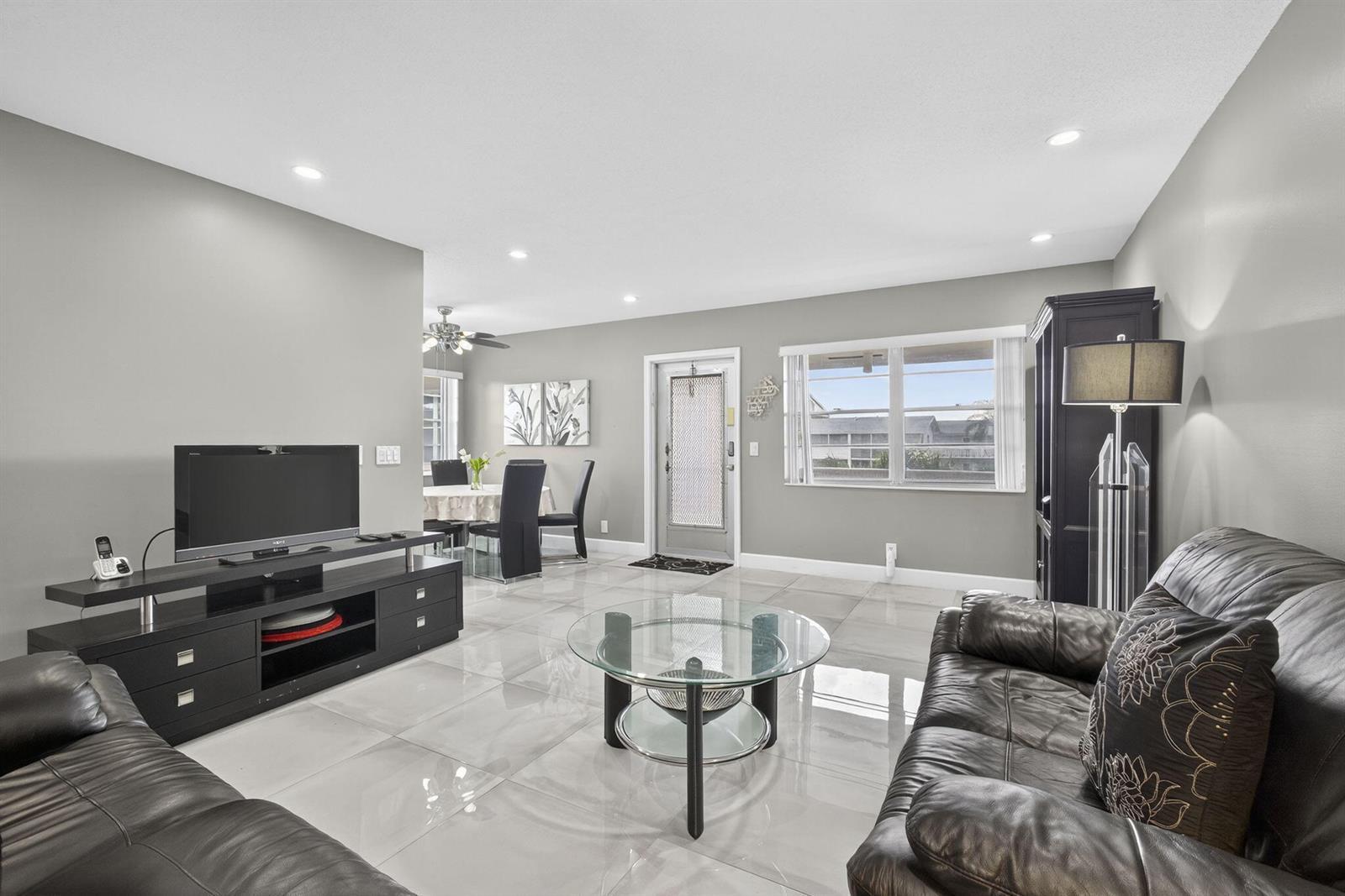 160 EASTHAMPTON G, West Palm Beach FL 33417 photo 4