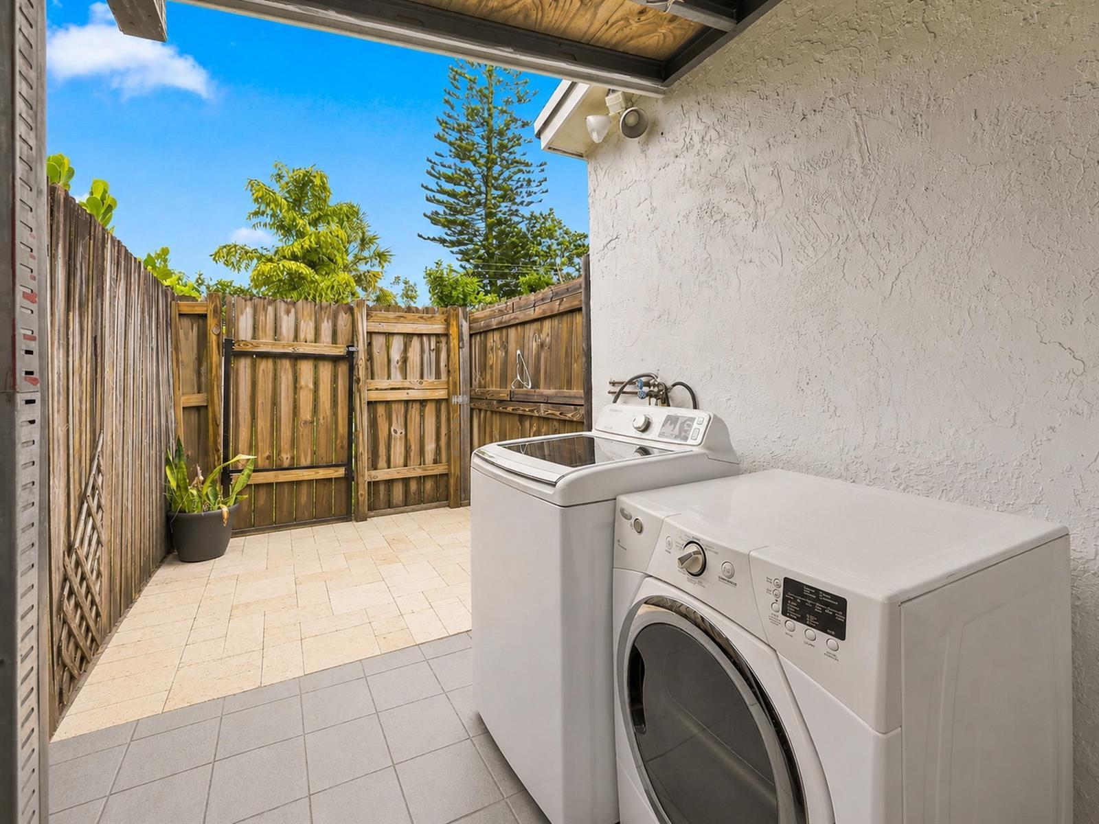 7780 NW 40TH Street # A, Davie FL 33024