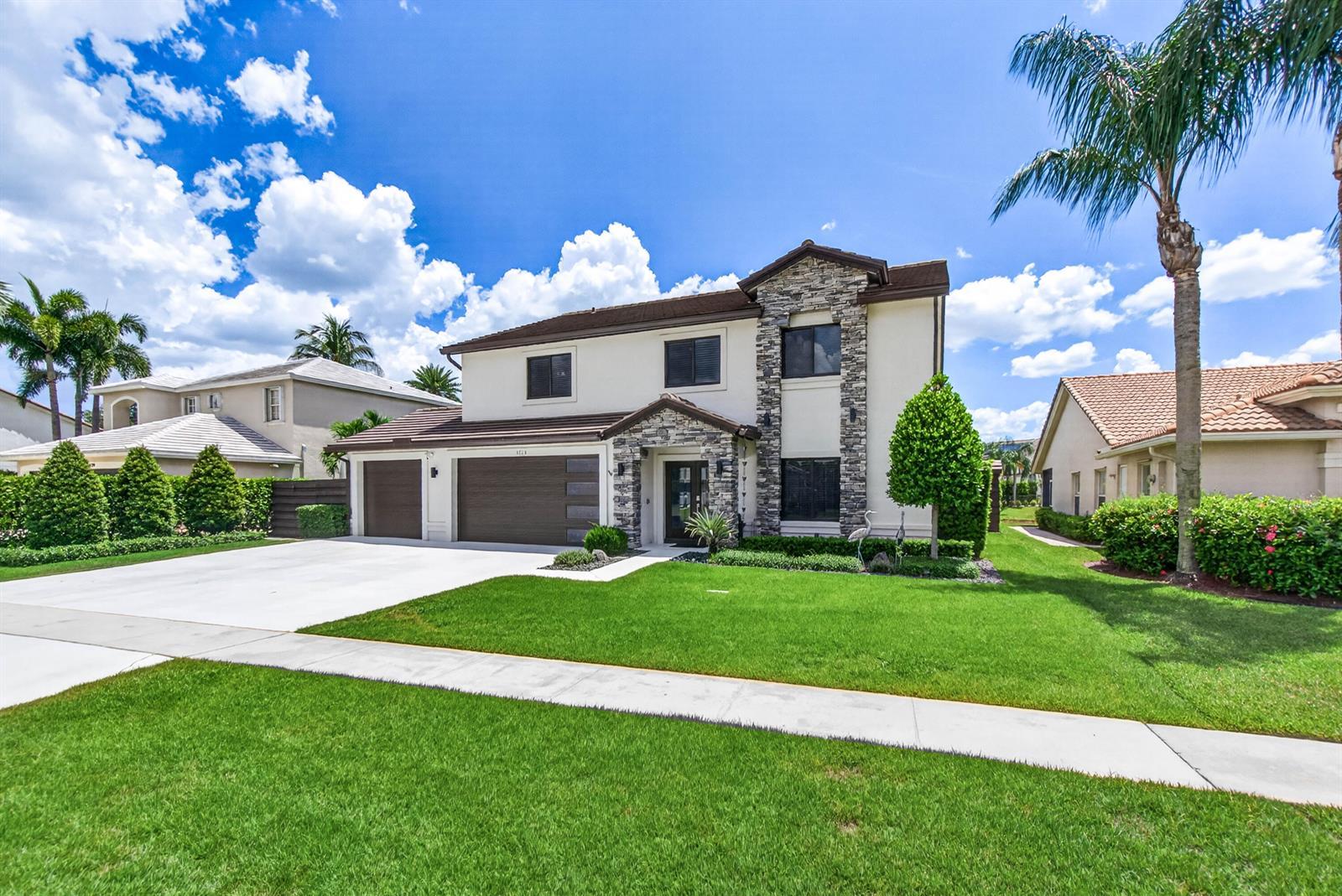 3725 CYPRESS LAKE Drive, Lake Worth FL 33467 photo 3