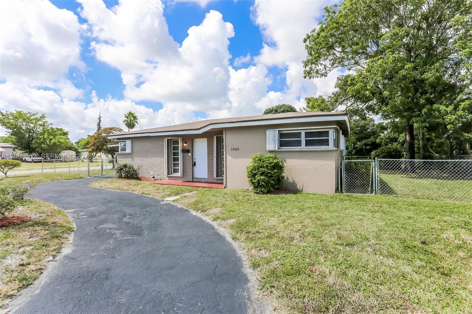 1565 NW 6th Ave, Pompano Beach FL 33060 photo 2