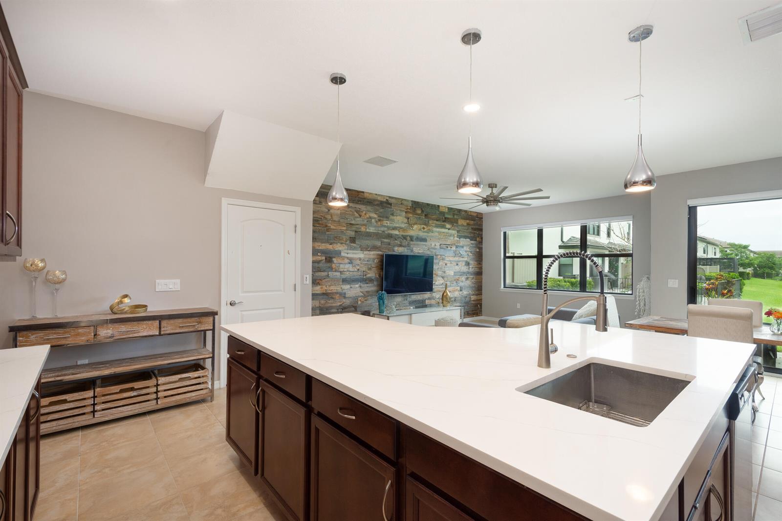 4486 Appleton Circle W, Oakland Park FL 33309 photo 4