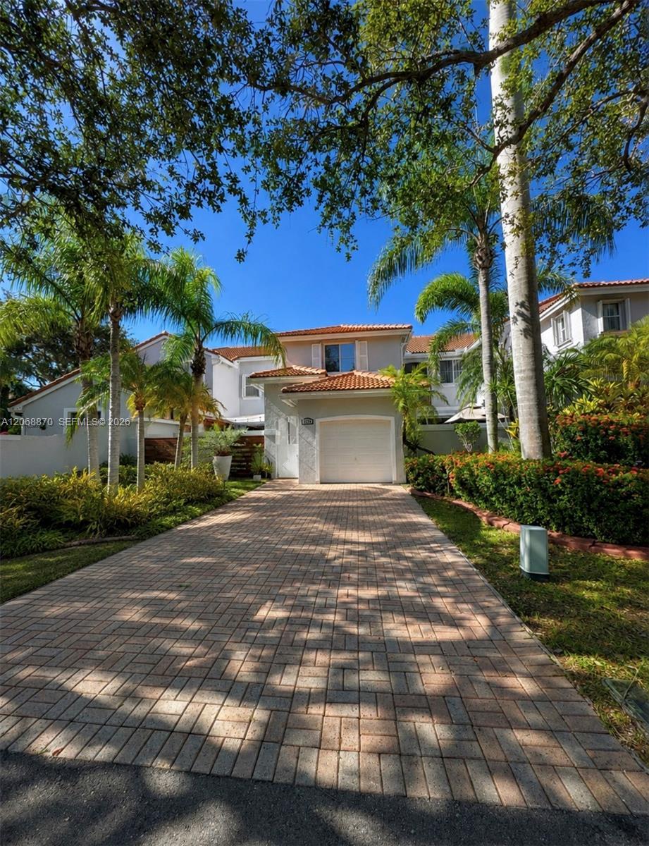 1135 Cherrypalm Ln, Hollywood FL 33019 photo 4