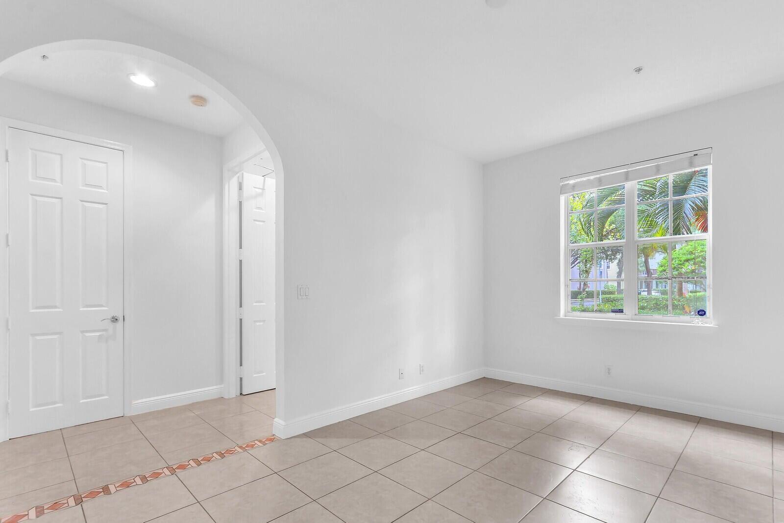 119 Osceola Lane, Jupiter FL 33458 photo 3