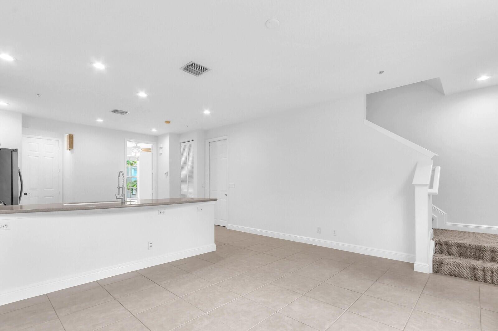119 Osceola Lane, Jupiter FL 33458 photo 4