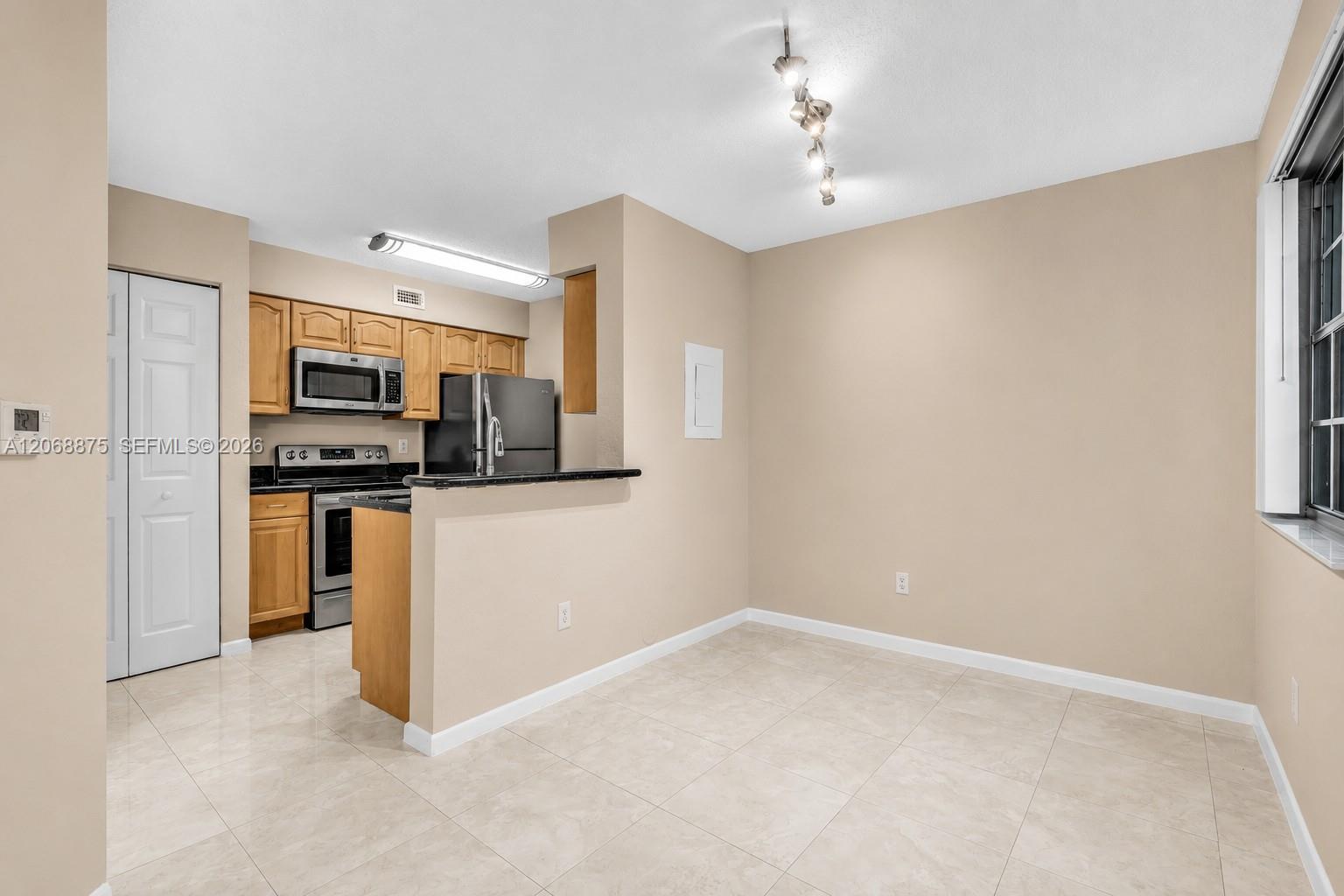 2880 N Oakland Forest Dr # 110, Oakland Park FL 33309