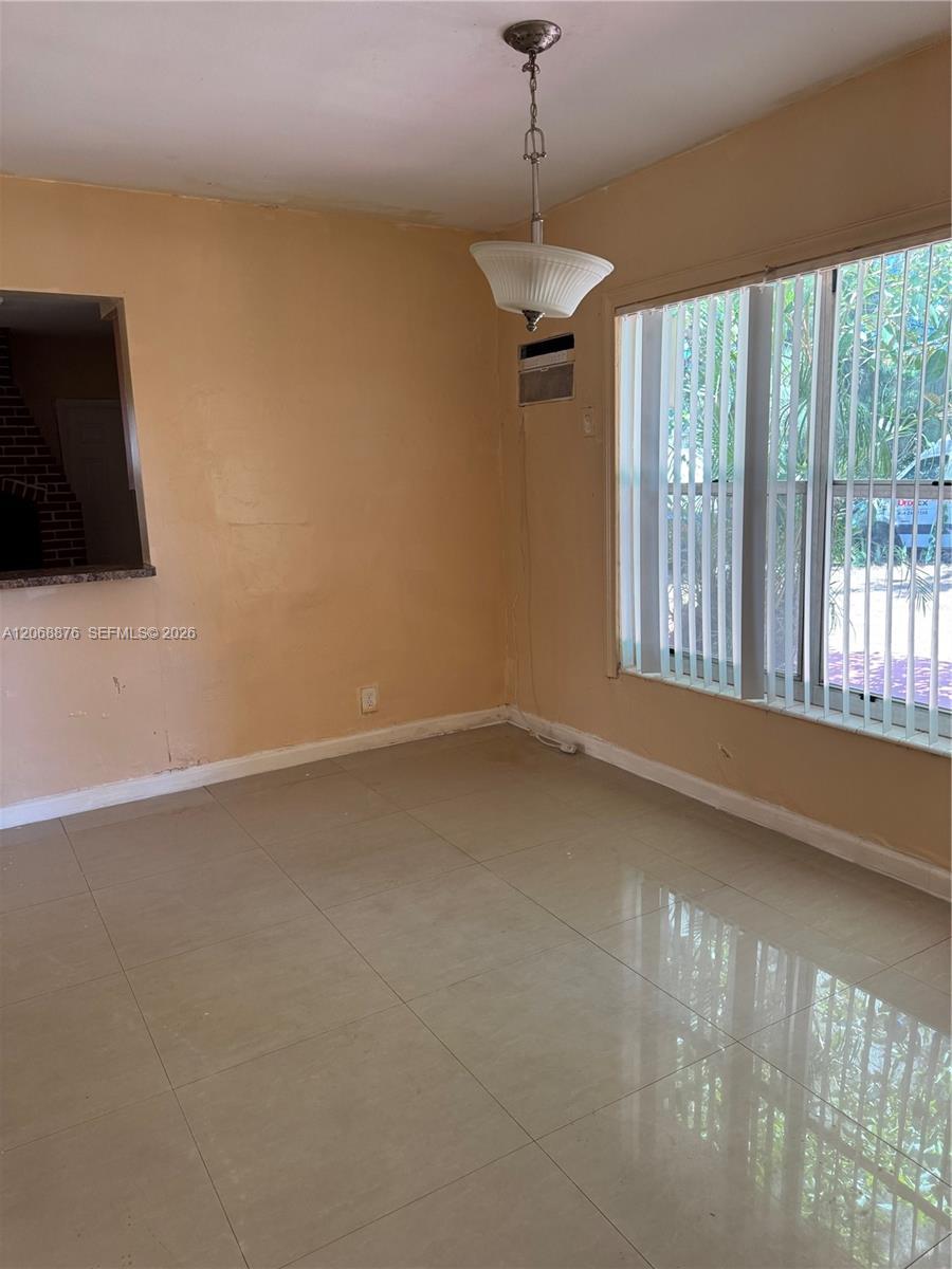 695 NE 151st St # 3, Miami FL 33162 photo 3