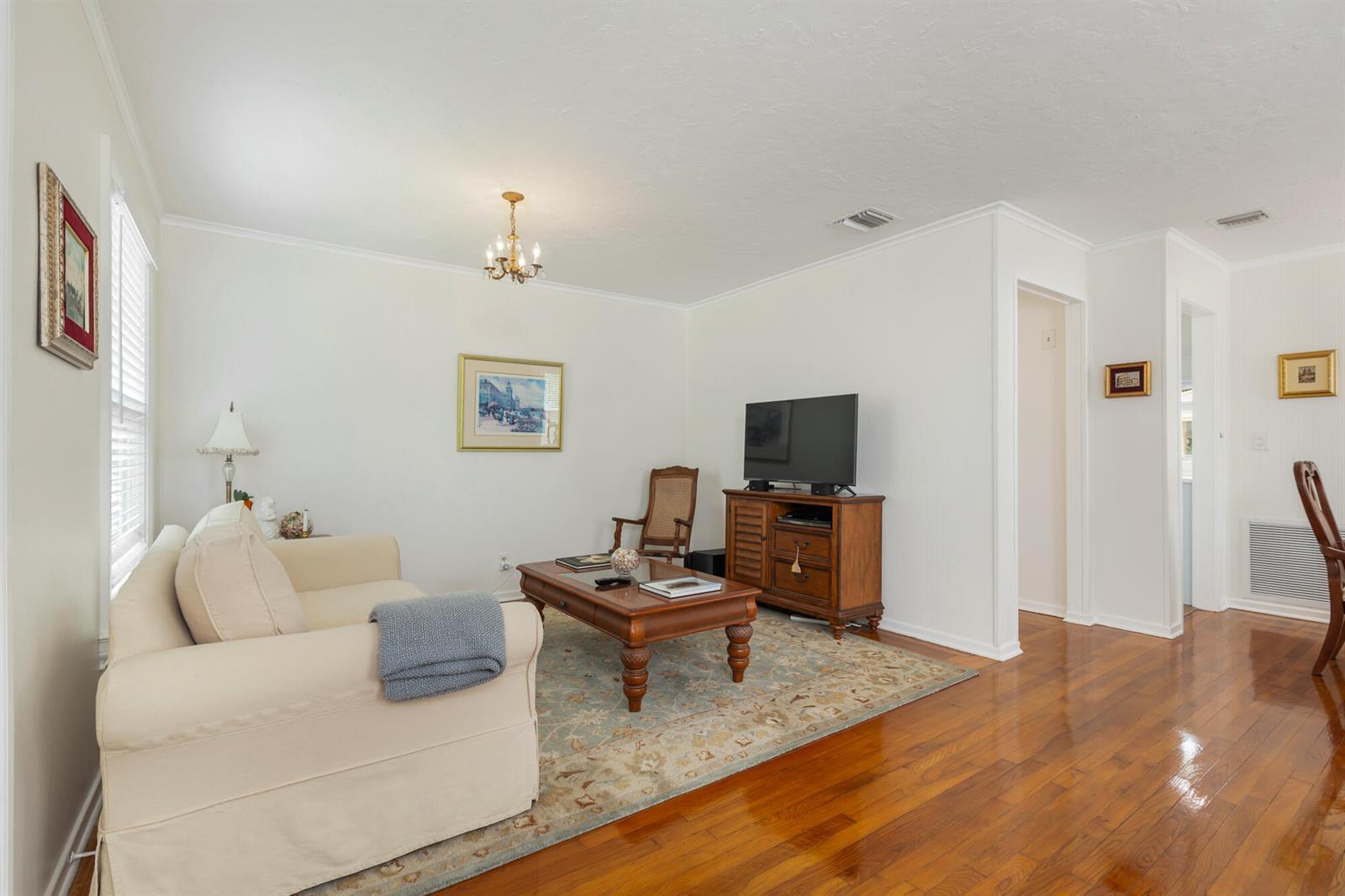 816 Avon Road, West Palm Beach FL 33401 photo 4