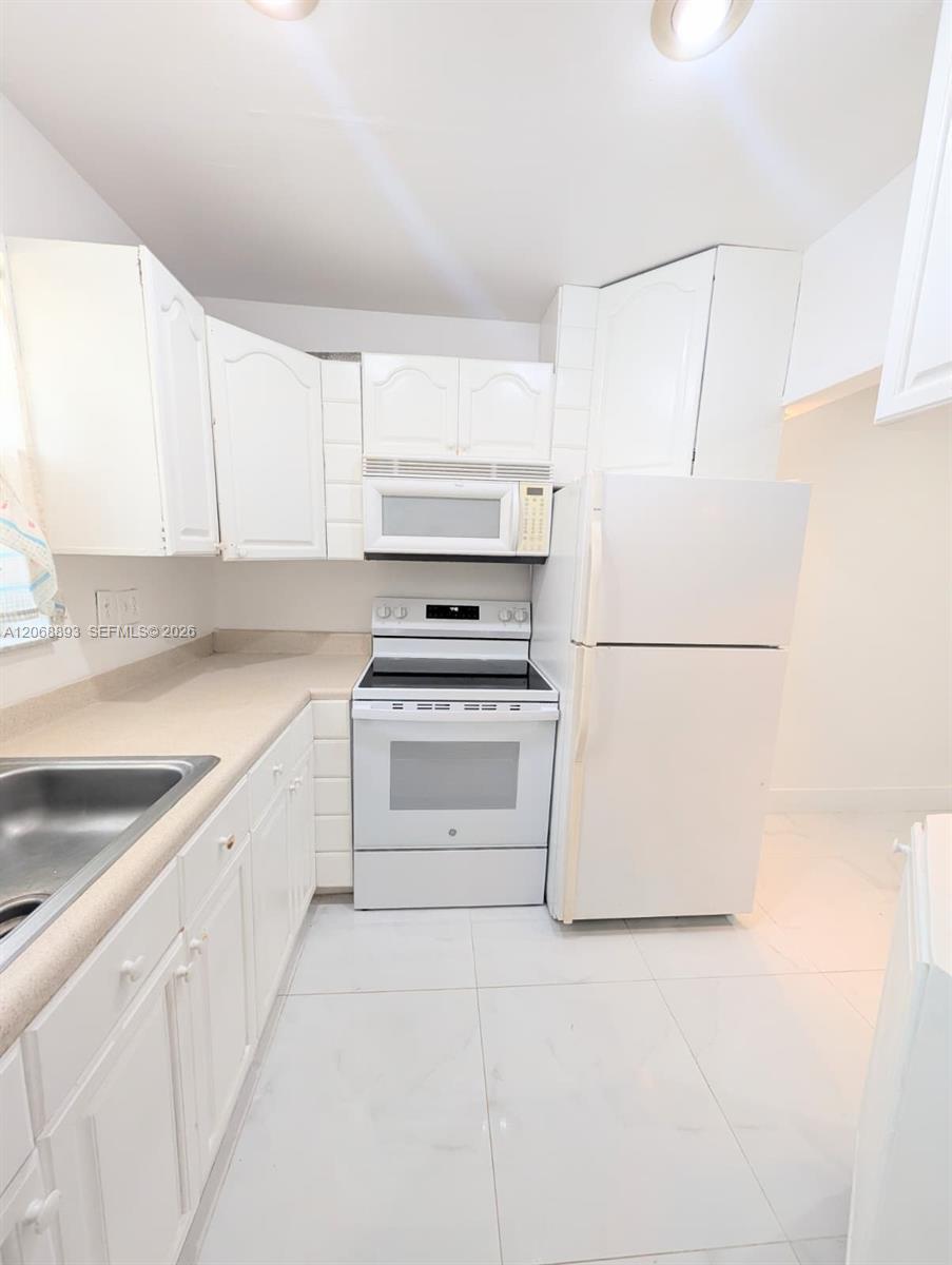 21 SW 109th Ave # B5, Sweetwater FL 33174 photo 3