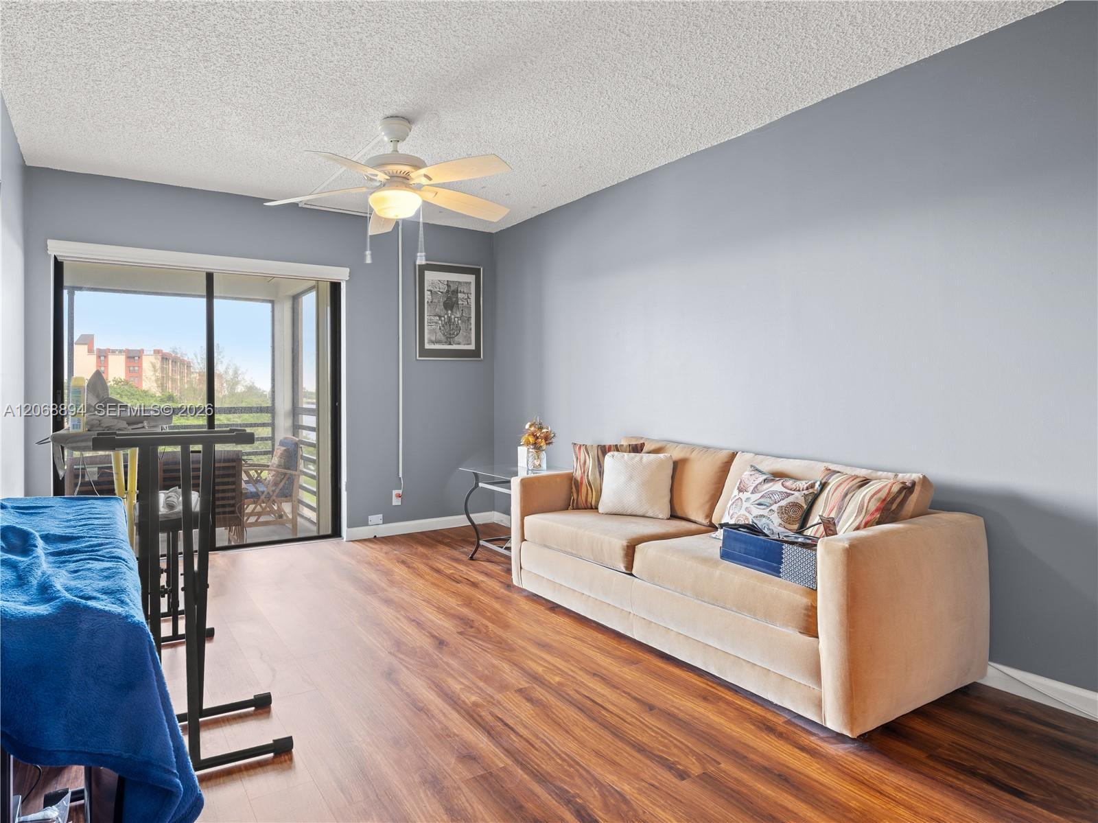 2314 S Cypress Bend Dr, Pompano Beach FL 33069 photo 4