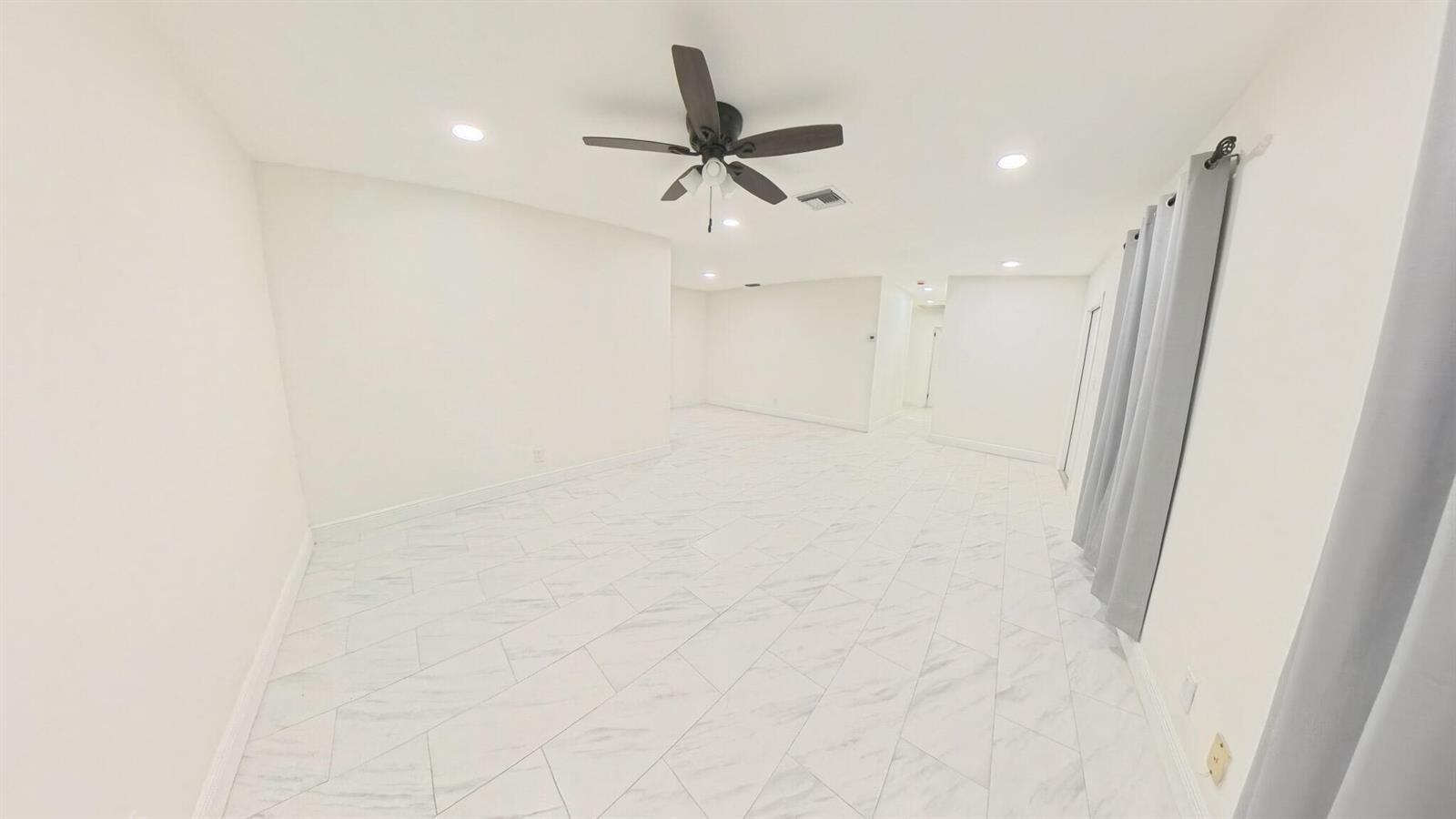 341 HENTHORNE Drive, Palm Springs FL 33461 photo 4